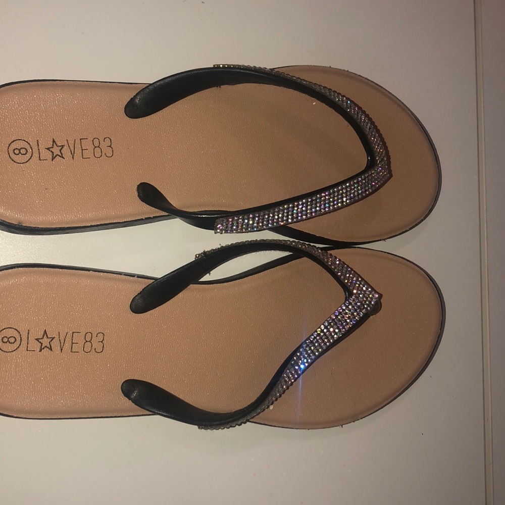 Diamond flip flops